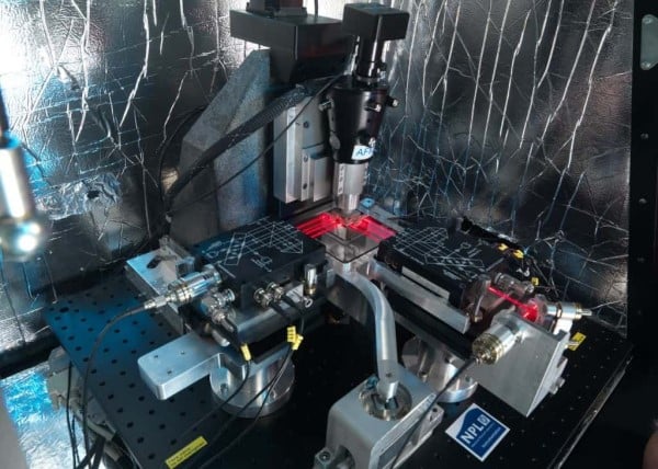a Queensgate nanopositioning stage is deployed in tandem with NPL interferometers and the NPL metrological AFM.